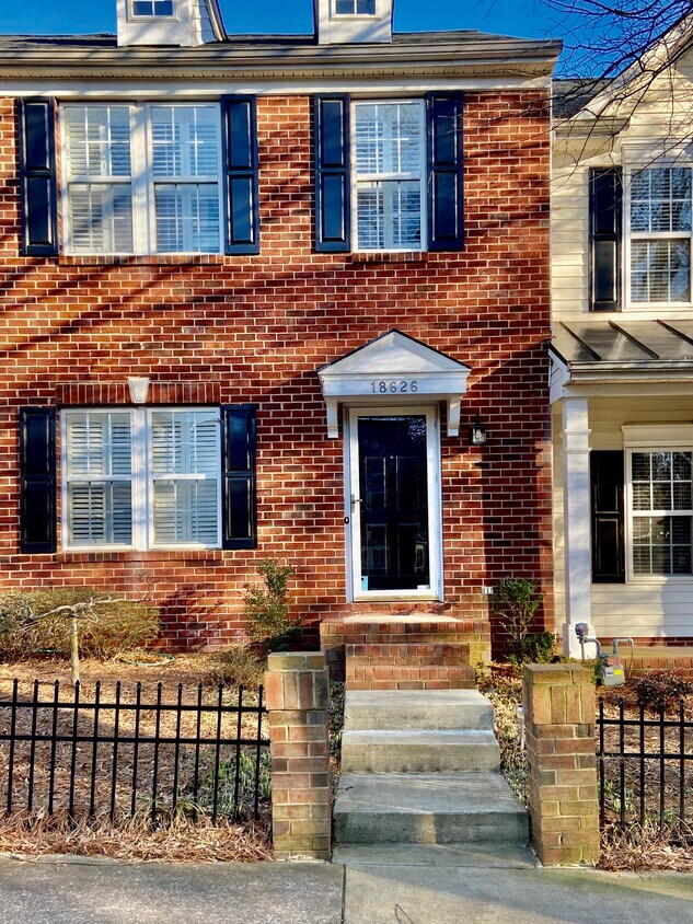 18626 Oakhurst Blvd, Cornelius, NC 28031 Townhome Rentals in