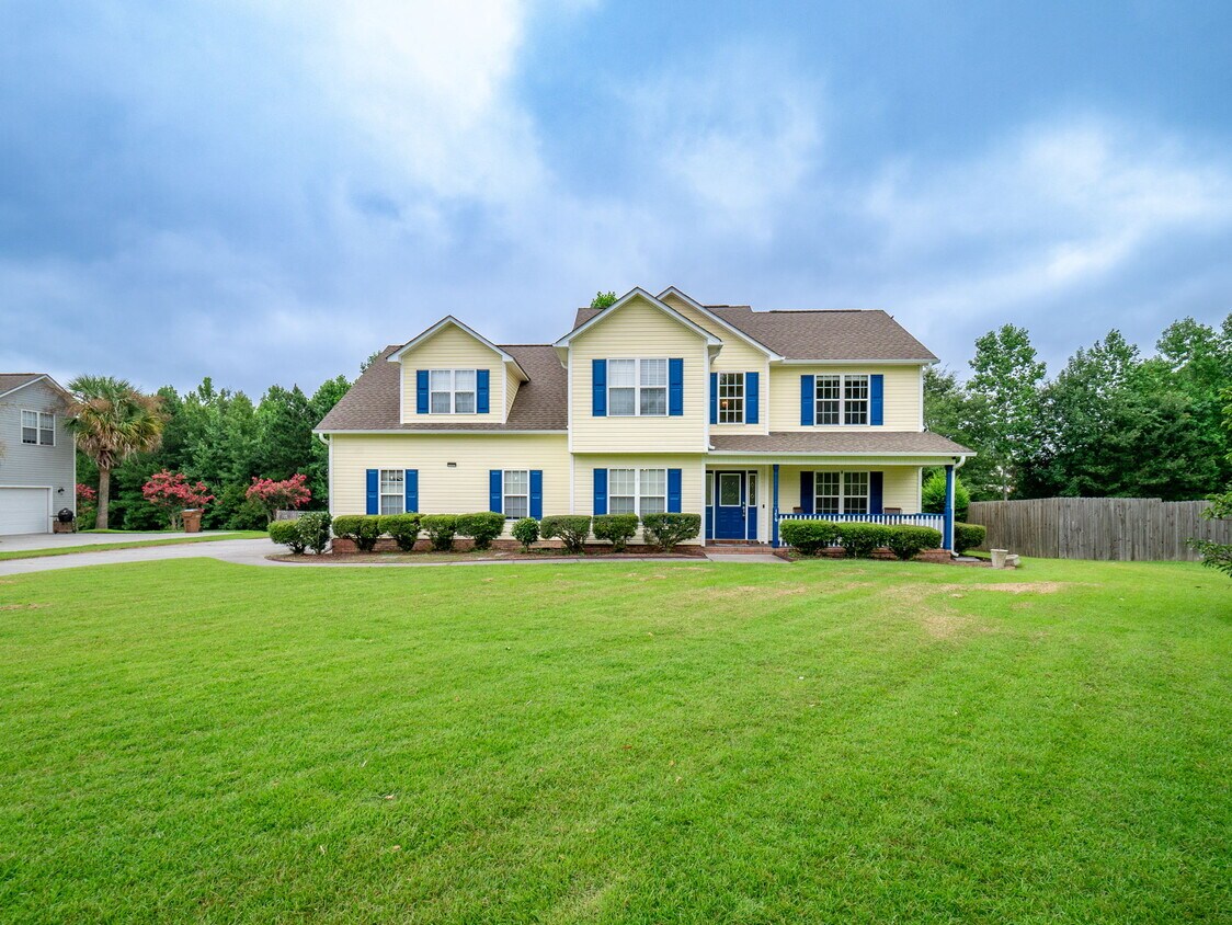Primary Photo - 176 E Ridge Ct
