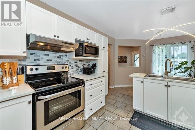 Building Photo - 17 Ravenscroft Ct