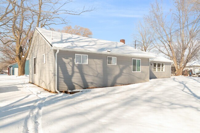 Building Photo - 2088 Smiths Crossing Rd