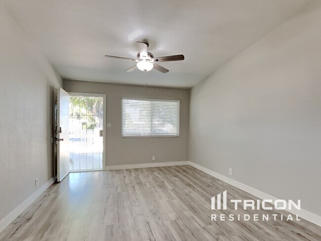 Foto del edificio - 3913 Moonbeam Drive Sacramento CA