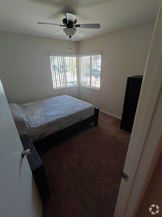 Building Photo - 575 Pierpont Dr