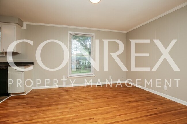 Foto del edificio - Cute 4 Bedroom Home in Clarksville