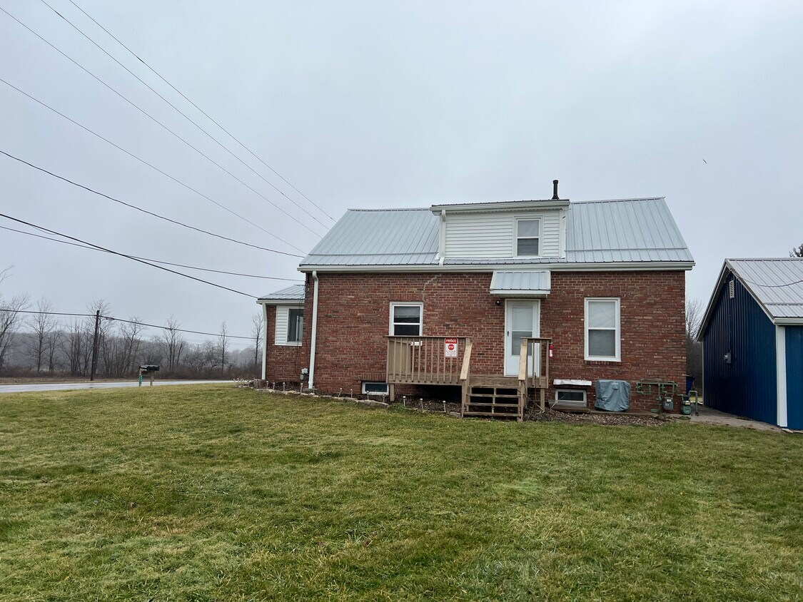 Primary Photo - 4985 Broadview Rd
