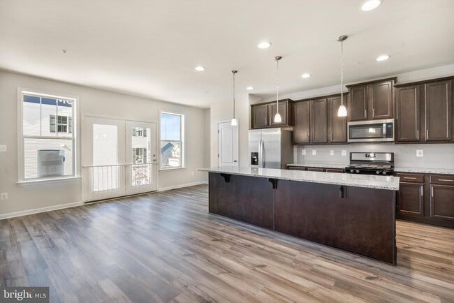 Building Photo - 5892 Bella Marie Wy