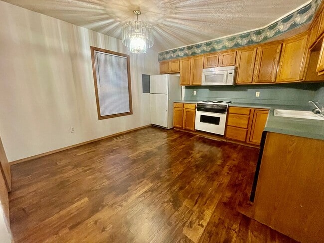 Building Photo - 2719 W Mt Vernon St