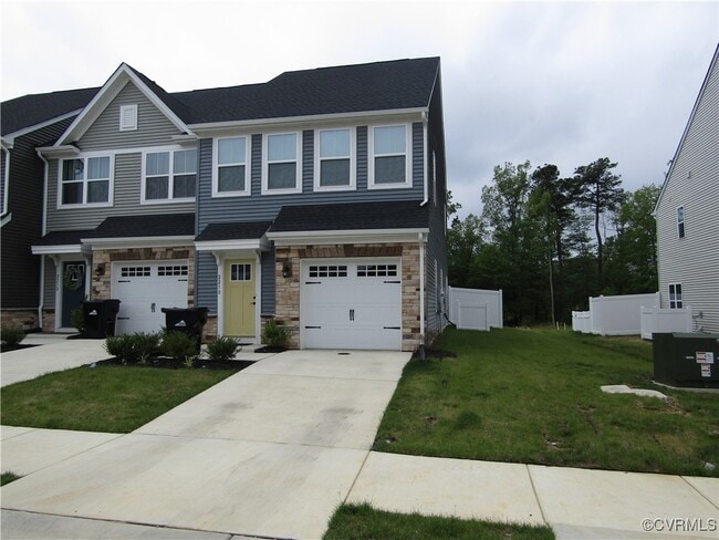 Building Photo - 2210 Palm Ct