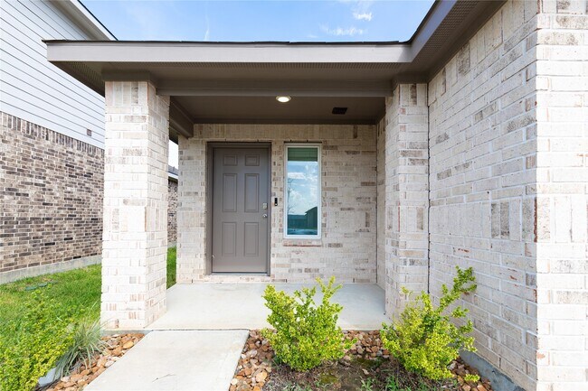Building Photo - 24330 Saddlestone Green Dr