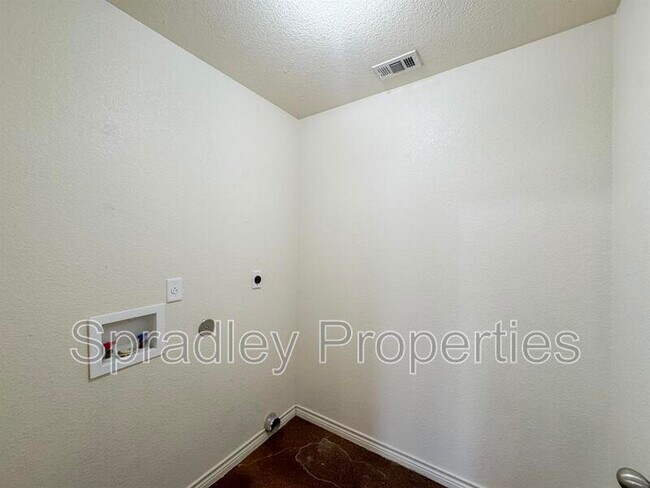 Foto del edificio - 1511 Brady Way