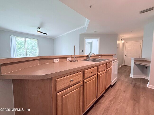Building Photo - 440 S Villa San Marco Dr