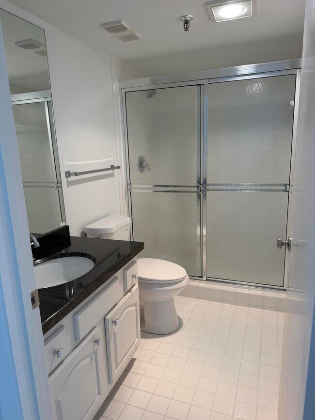 Foto del edificio - 6845 Willow Wood Dr