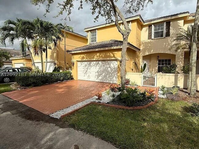 Foto del edificio - 5543 NW 112th Pl