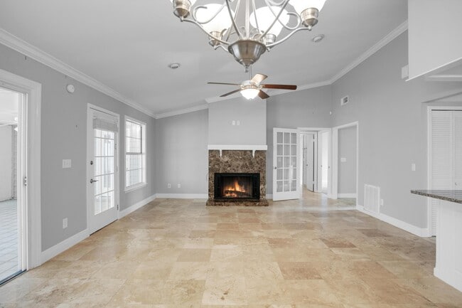 Building Photo - 319 L'Atrium Dr