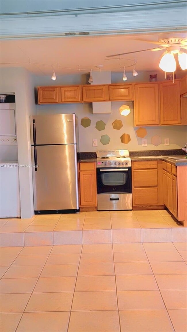 Building Photo - 850 SW 55th Terrace