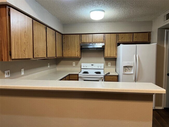 Foto del edificio - 6363 Cattails Ln