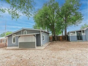 Building Photo - 705 US-287