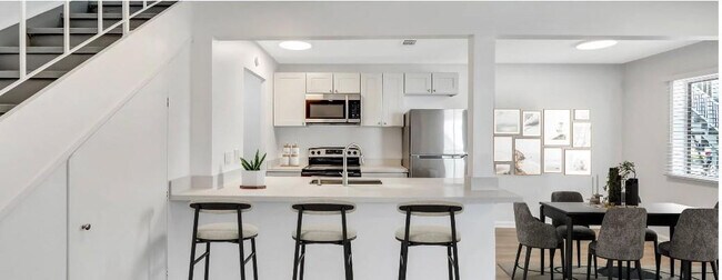 Foto del edificio - 900 E Tiffany Dr