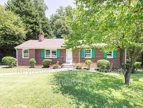 Building Photo - 2811 Bon Oaks Ln