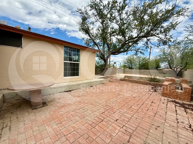 Foto del edificio - 2760 N Palo Verde Ave