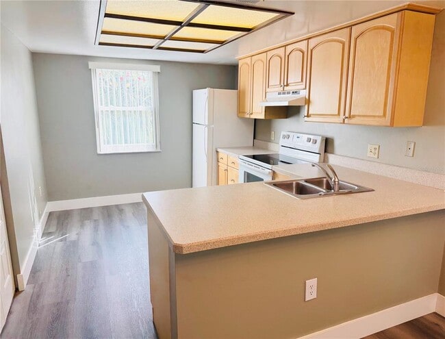 Foto del edificio - 106 Meadow Ln