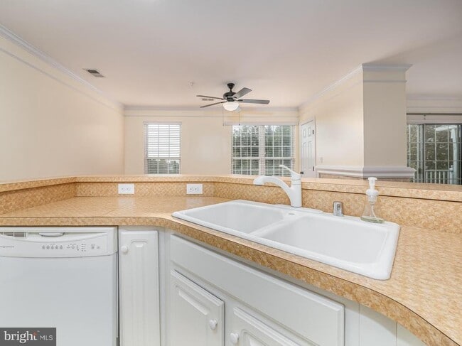 Foto del edificio - 12755 Fair Crest Ct