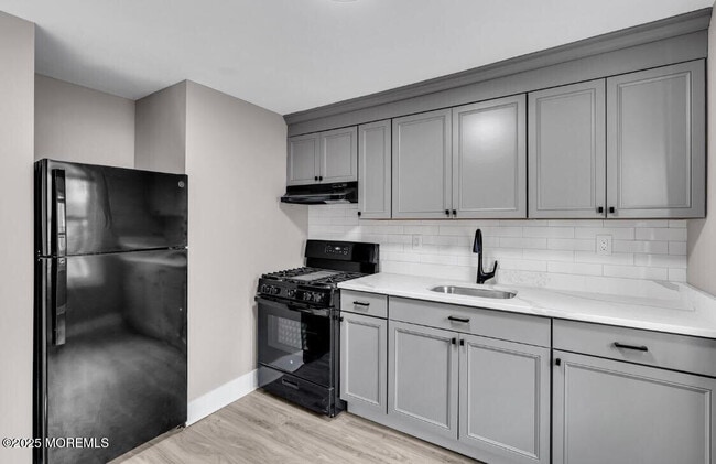 Foto del edificio - 700 Fifth Ave