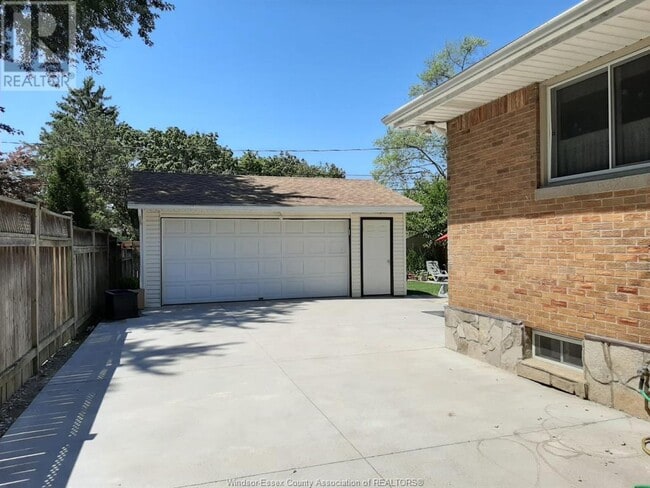 Building Photo - 3633 McKay Ave