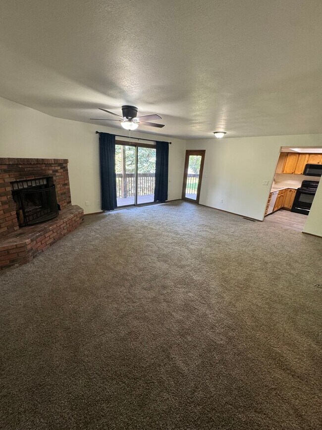 Building Photo - 2821 N Walnut Hills Dr