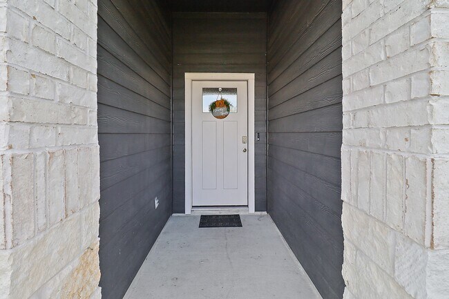 Building Photo - 127 Walnut Hl Ct
