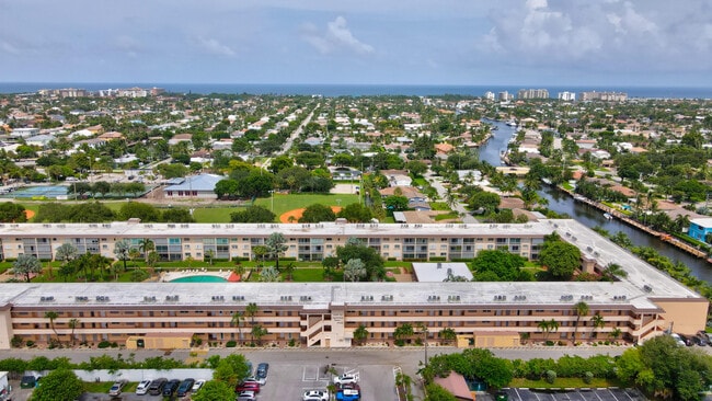 Foto del edificio - 4500 N Federal Hwy