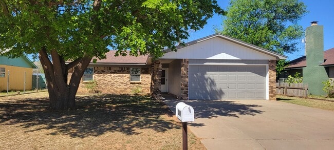 Building Photo - HOME ON QUIET STREET NEAR HOSPITAL