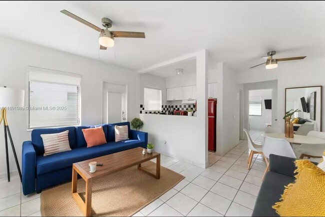 Foto del edificio - 7721 Harding Ave