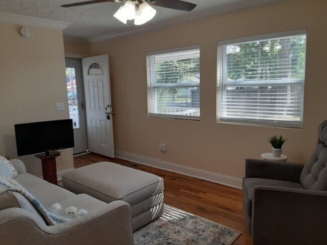 Foto del edificio - Fully Furnished 1BD 1BA
