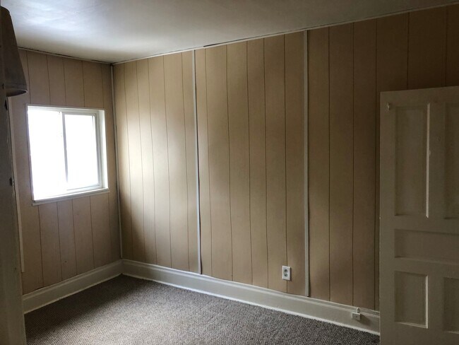 Foto del edificio - Charming Single-Family Home in Hazelwood –...