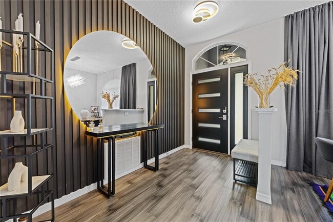 Building Photo - 7770 Glynde Hill Dr