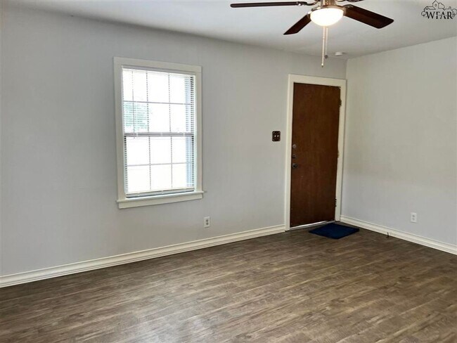 Foto del edificio - 2 Bed 1 Bath County Home Close To Town!