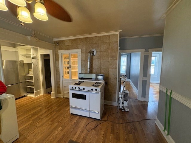 Building Photo - 7 Dupont St