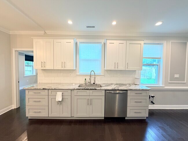 Building Photo - 9133 Savage