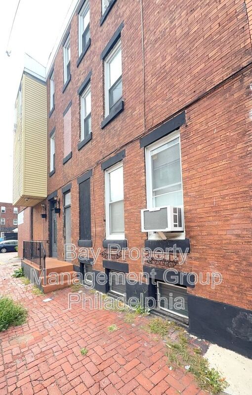 Building Photo - 2419 E Allegheny Ave
