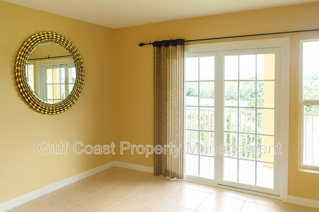 Foto del edificio - 8716 Spruce Hills Ct