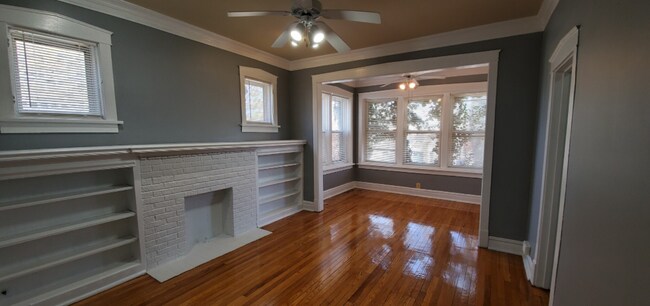 Building Photo - 3217 W Potomac Ave