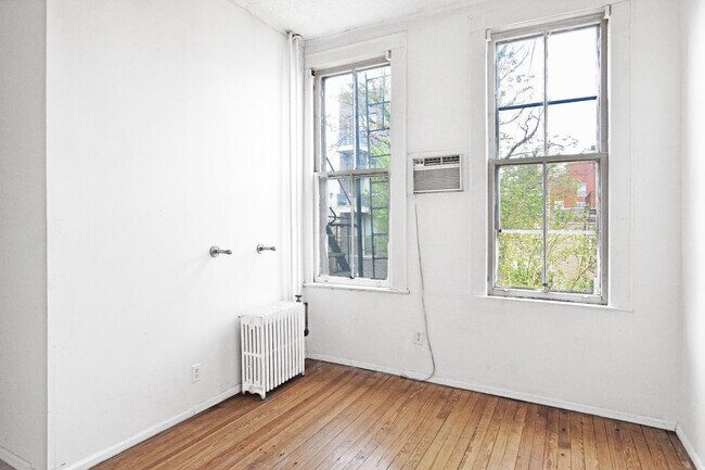 Foto del edificio - 215 N 6th St