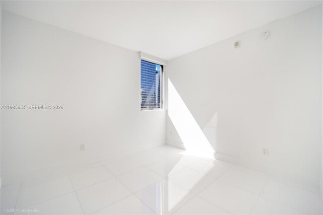 Photo - 1300 Brickell Bay Dr Apartment