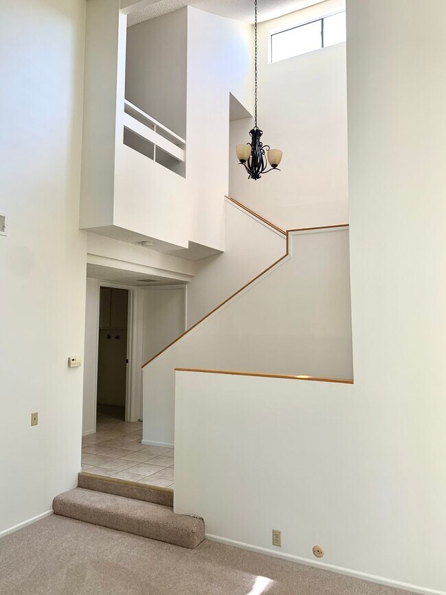 Foto del edificio - Ojai's Creekside Village Condo!
