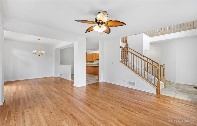 Foto del edificio - 738 Oak Hollow Rd