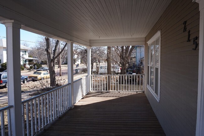 Building Photo - 215 N 12th St