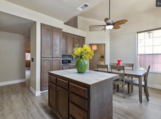 Building Photo - 747 Chenin Blanc Dr