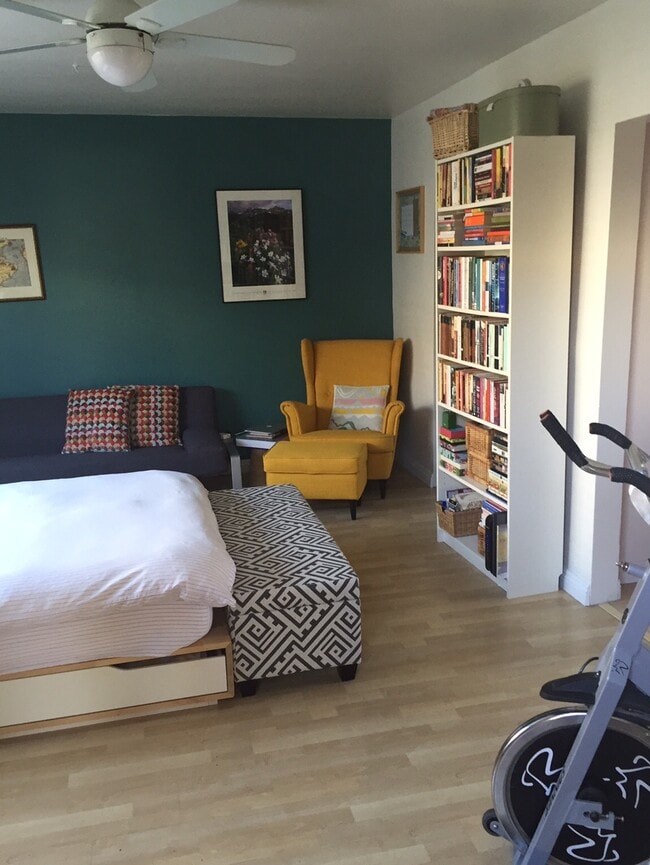 Foto del edificio - 110 Brooks Ave