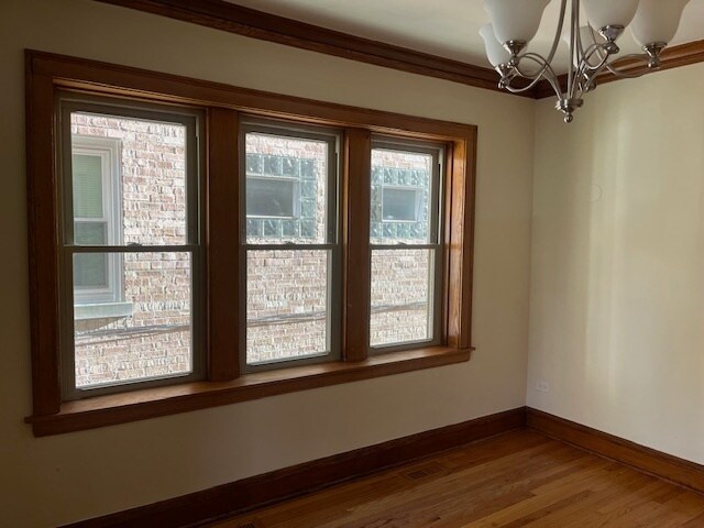 Foto del edificio - 5730 N McVicker Ave