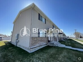 Building Photo - 345 S Byron Ave